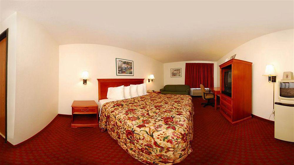 Super 8 By Wyndham Troy Il/St. Louis Area Hotel Luaran gambar