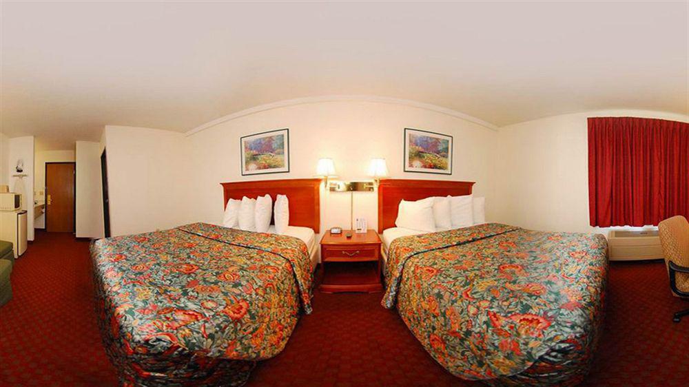 Super 8 By Wyndham Troy Il/St. Louis Area Hotel Luaran gambar